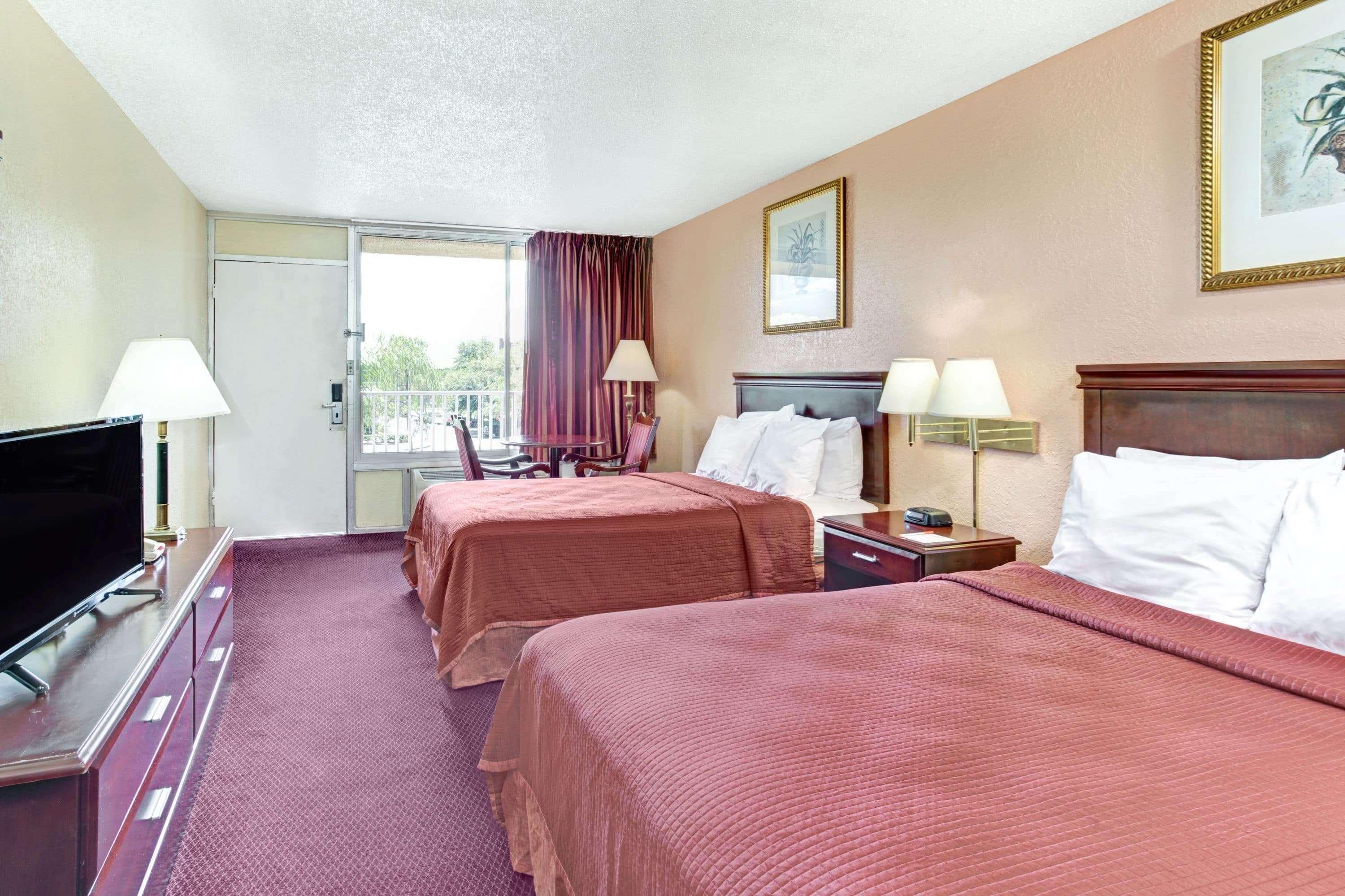 Howard Johnson By Wyndham Tropical Palms Kissimmee Ngoại thất bức ảnh