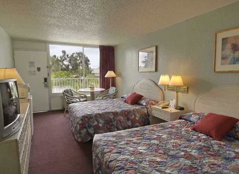 Howard Johnson By Wyndham Tropical Palms Kissimmee Ngoại thất bức ảnh