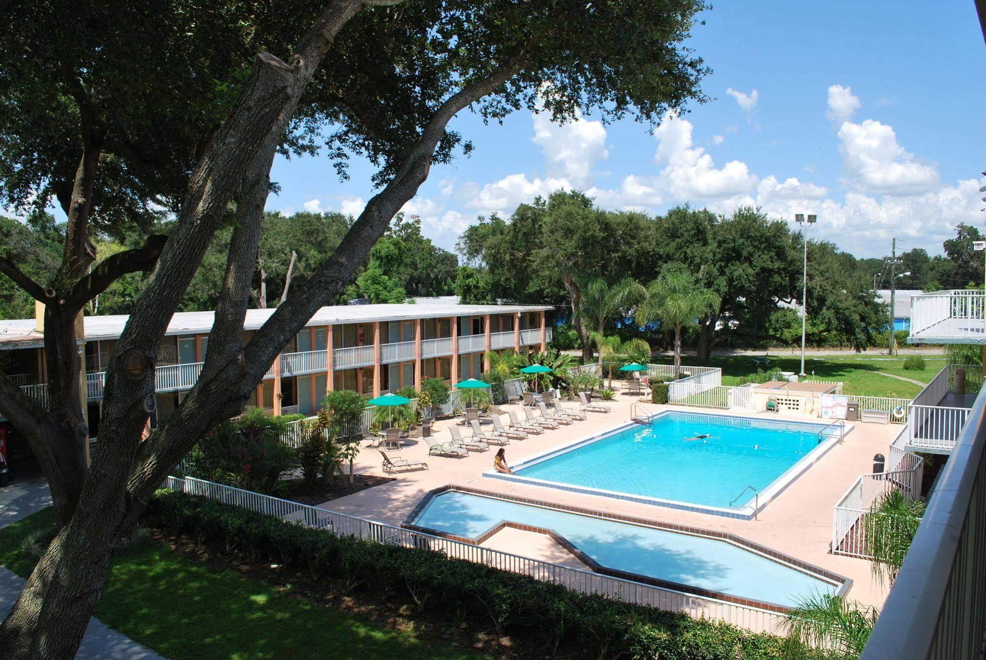 Howard Johnson By Wyndham Tropical Palms Kissimmee Ngoại thất bức ảnh
